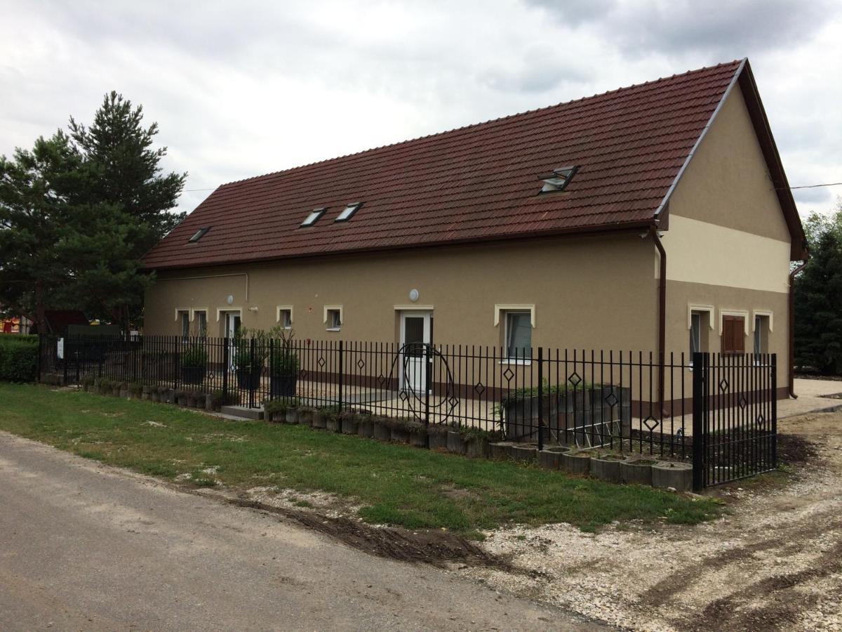 Apartamento Harmónia Panzió Bogács Exterior foto