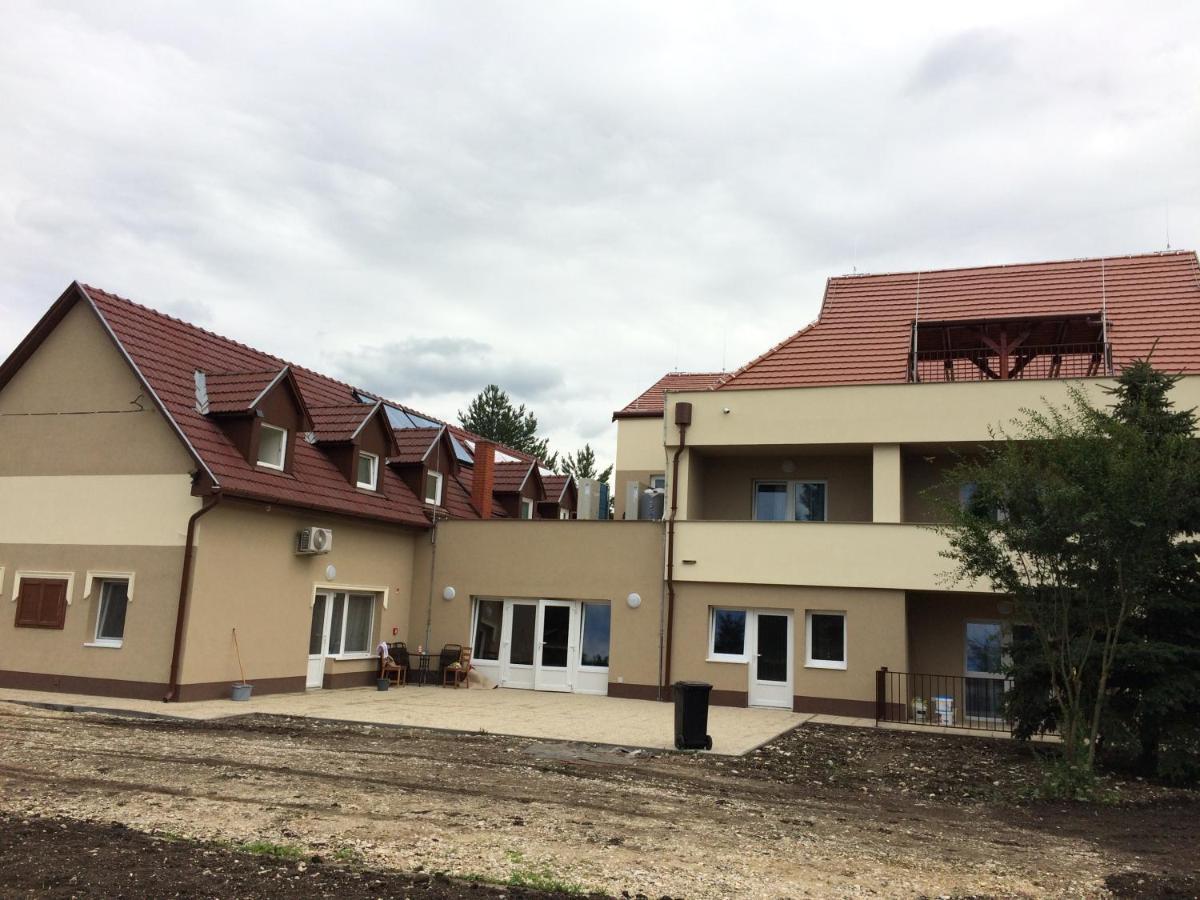 Apartamento Harmónia Panzió Bogács Exterior foto